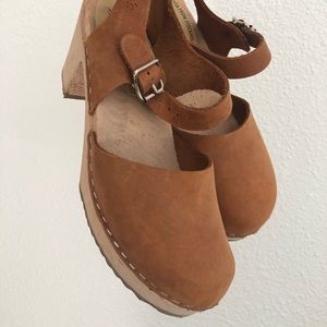 Lotta Highwood Brown Oiled Nubuck Clogs